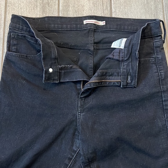 Levi Jeans - Picture 3 of 5